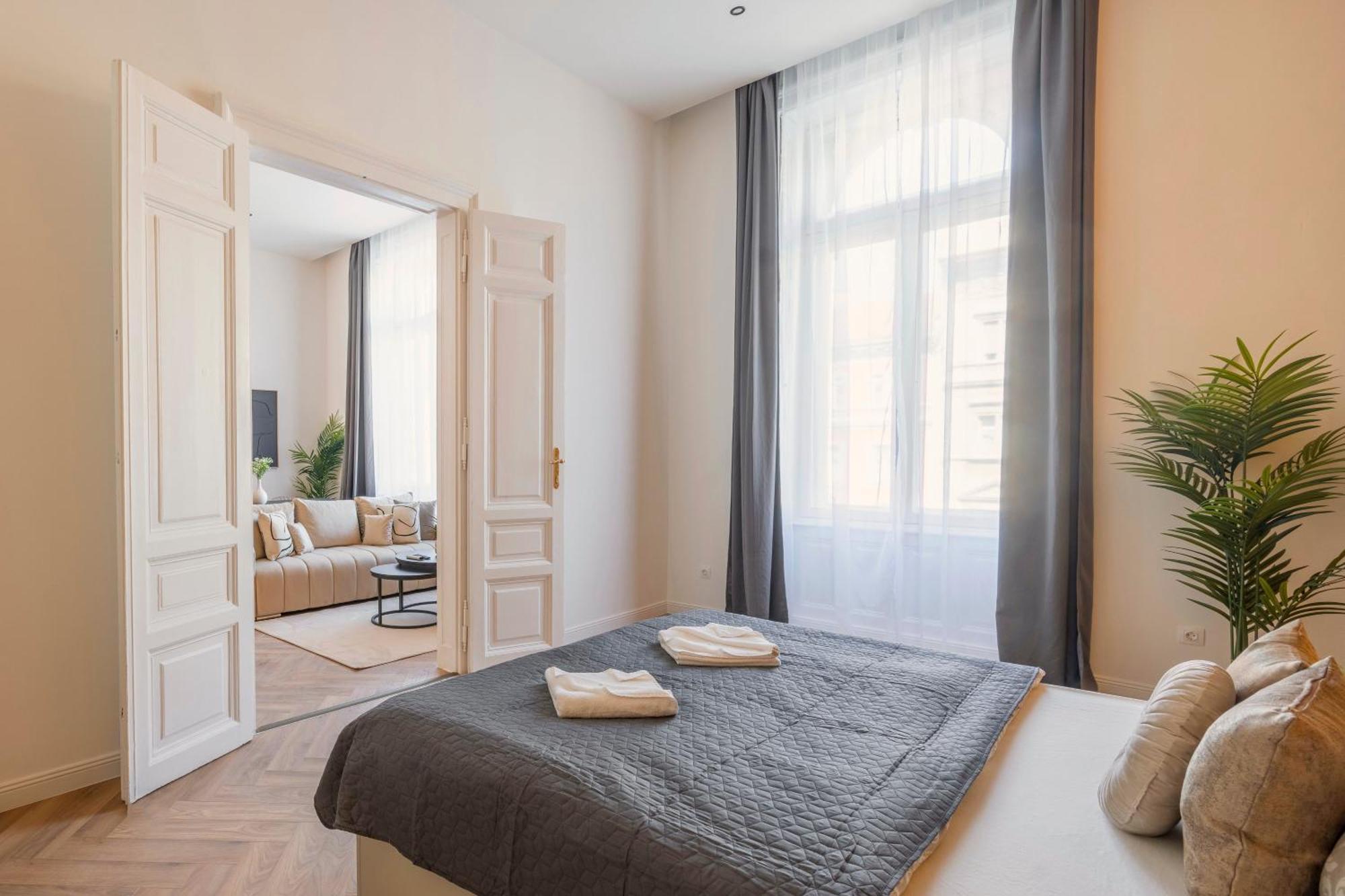 Exclusive Central 3Bedrm Stylish Residence By Prestige Homes Βουδαπέστη Εξωτερικό φωτογραφία